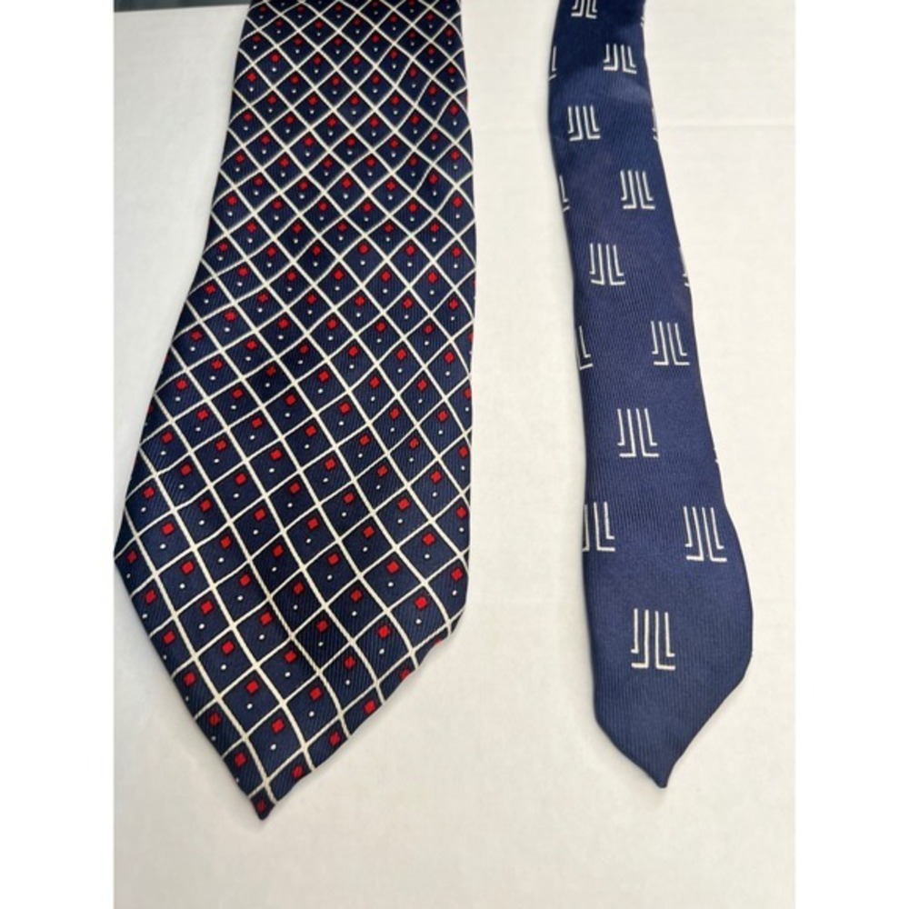 LANVIN PARIS Silk Tie Mens Navy‎ Blue Red White Diamond Pattern Luxury Designer
